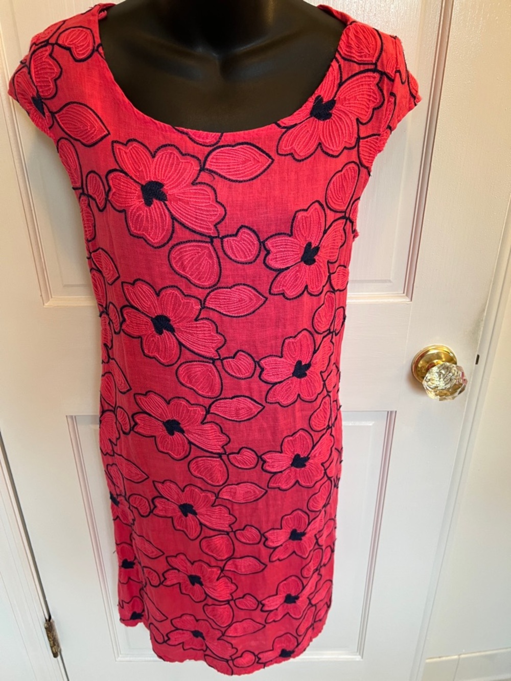 Women's Linen Pink Floral Embroidered Shift Dress, Size Medium